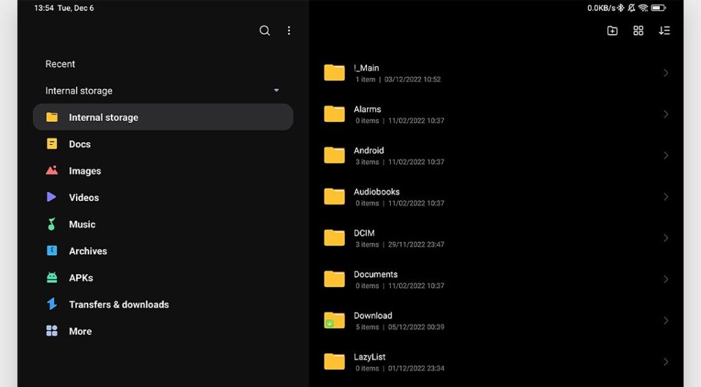 The Xiaomi system file manager is really similar both in terms of functionality and its interface to the one present in Samsung's One UI.