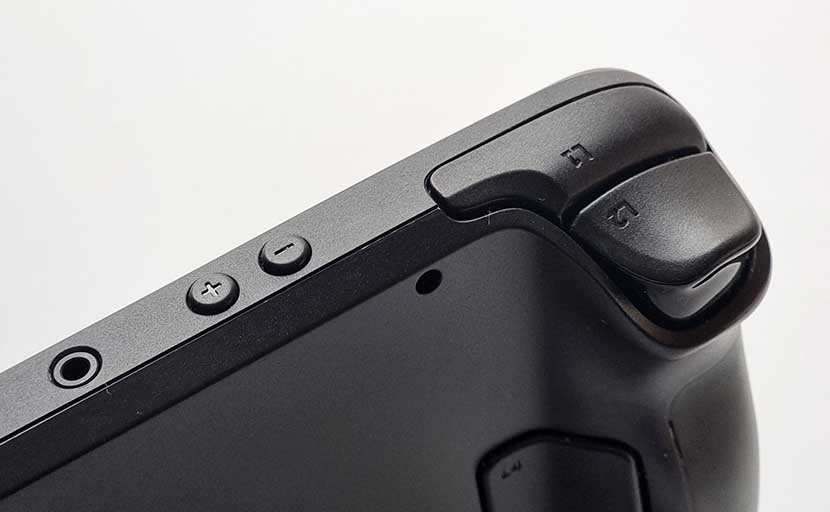 The L1 and R1 shoulder buttons have a nice click, and the L2 and R2's don't require much strength to press in fully.