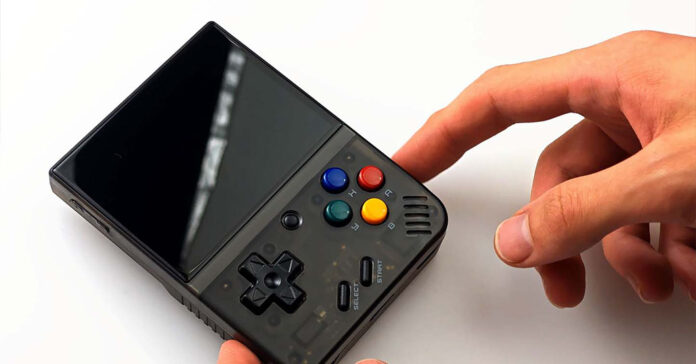 Miyoo Mini Plus Handheld Emulator Console Hands-On Review