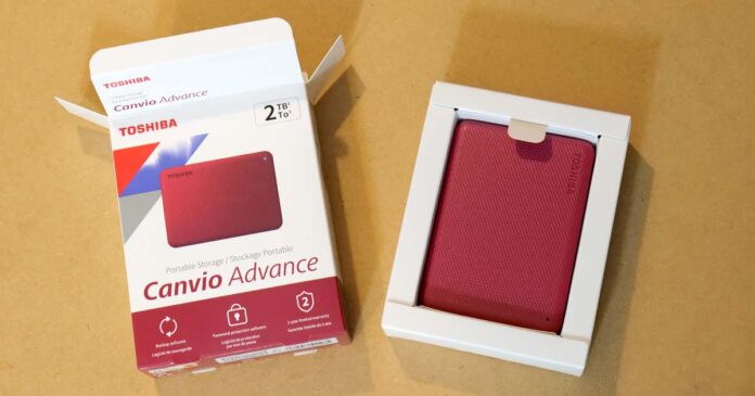 Toshiba Canvio Advance 2TB External HDD Hands-On Review & Benchmark Test