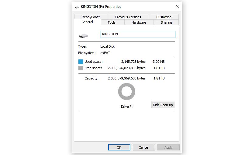 Kingston XS1000 capacity and default file system in Windows drive manager.