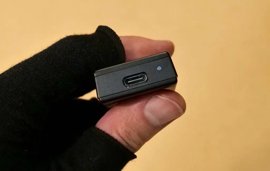 The USB-C output and the drive activity LED on the Kingston XS1000 - closeup view.