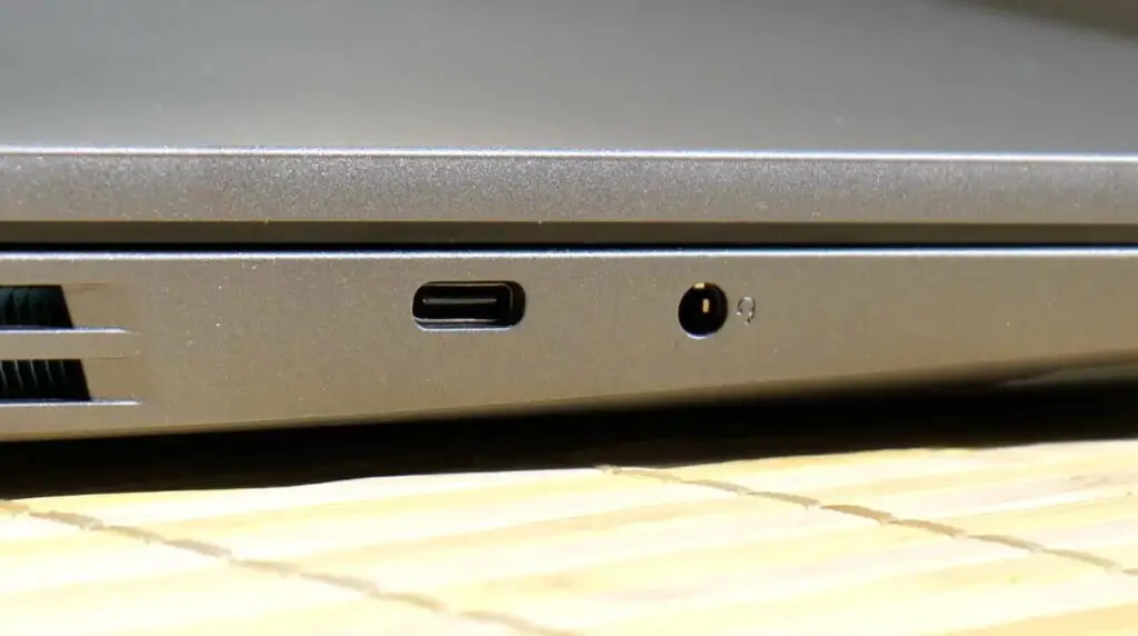 Ports on the left side of the laptop.