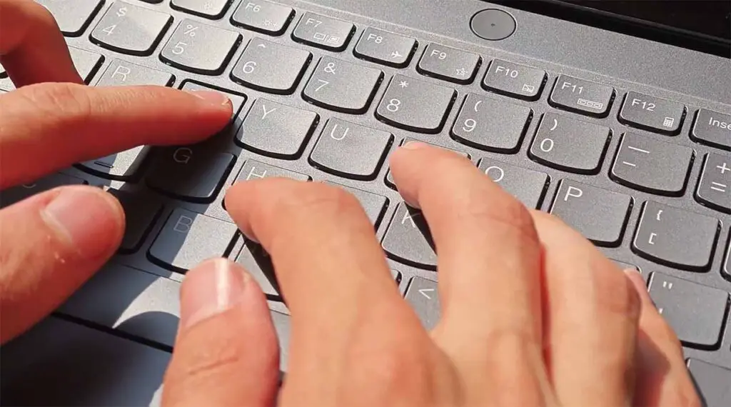 Lenovo LOQ 15 keyboard typing test.