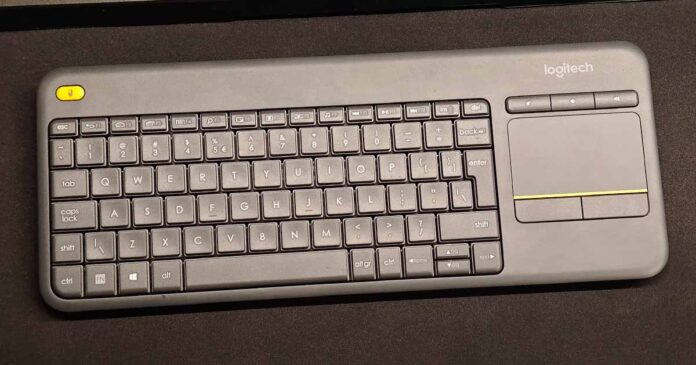 Logitech K400+ Wireless Trackpad Keyboard - Short But Honest Review