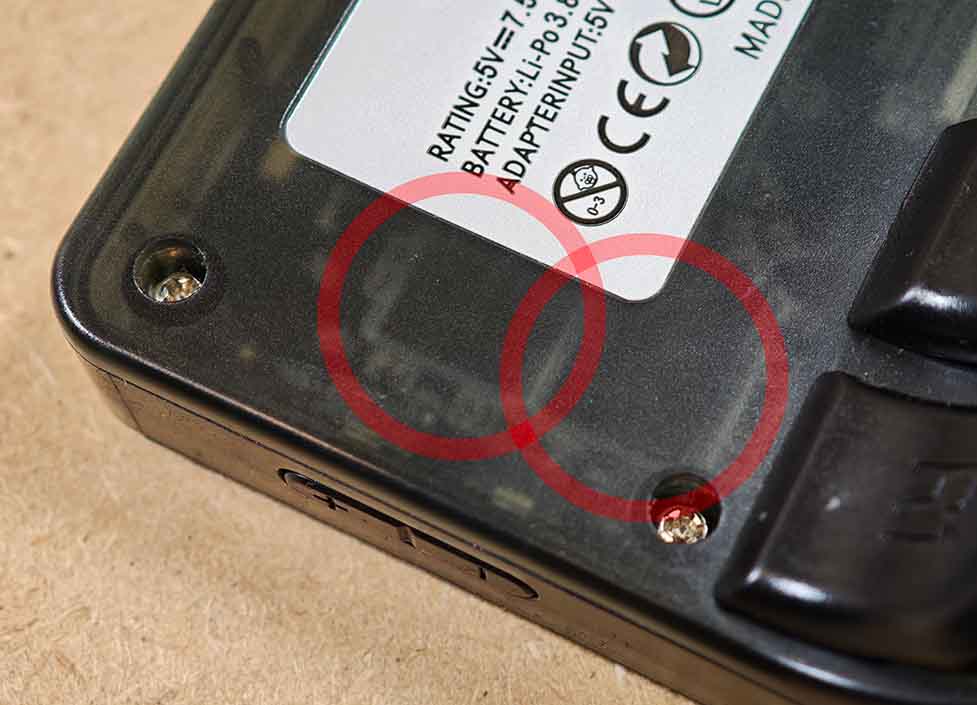 Rear corner of a translucent R36S with two RAM chips visible through the plastic.