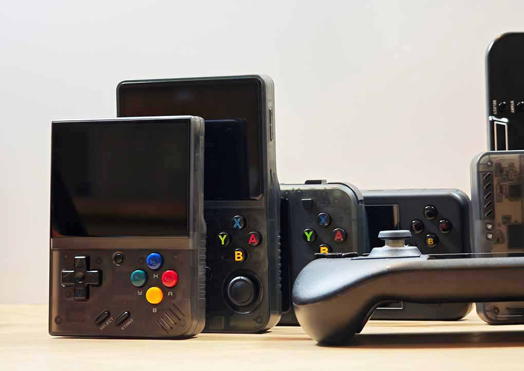 Another view of the part of my retro handhelds collection.