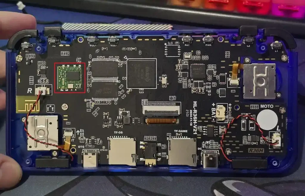 The R36H mainboard with the marked built-in Wi-Fi chip.