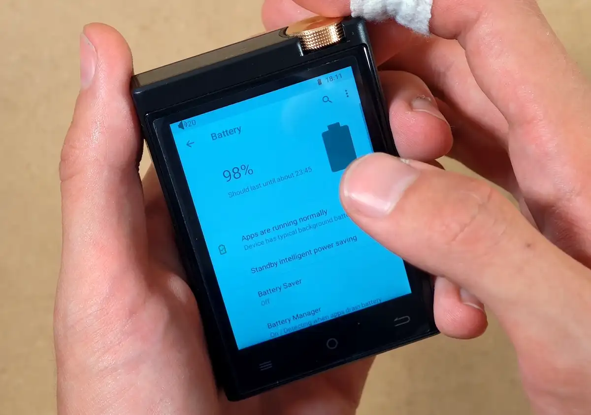 Android battery estimate displayed on the Oilsky M308.