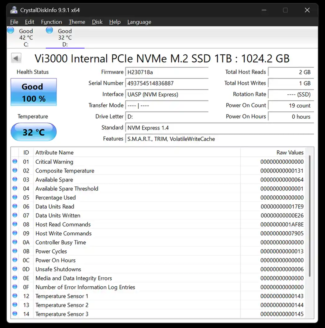 CrystalDiskInfo data for the 1TB Verbatim Pocket SSD showing a Vi3000 NVMe drive over UASP.
