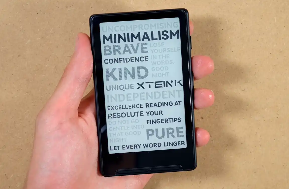 The Xteink X4 reader size in hand showcase.
