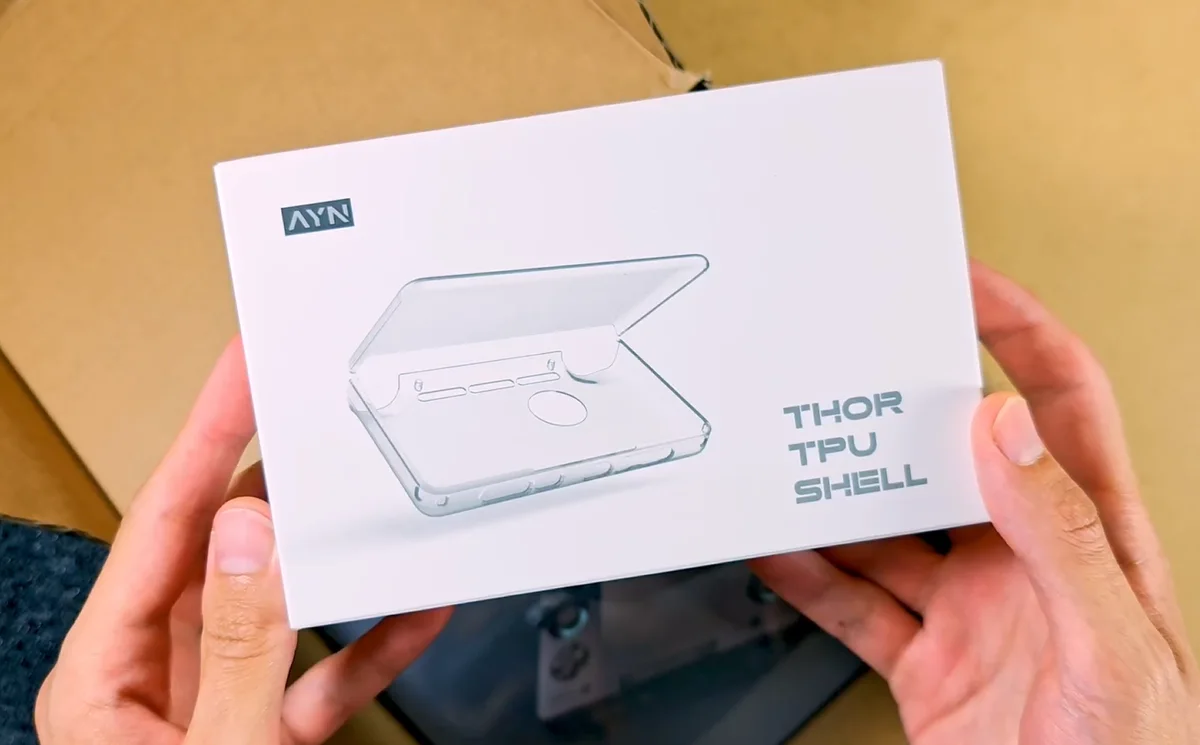 Retail box for the two-piece transparent AYN Thor TPU shell