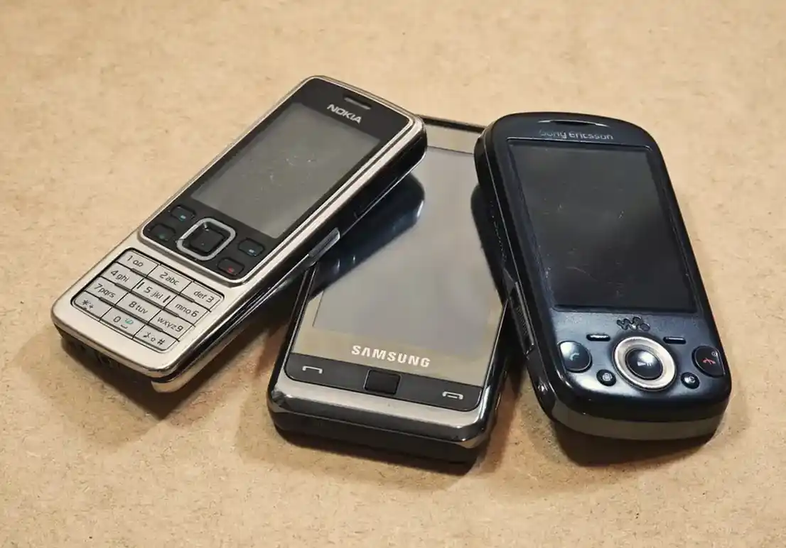 Nokia 6300, Samsung Omnia and Sony Ericsson Zylo phones.